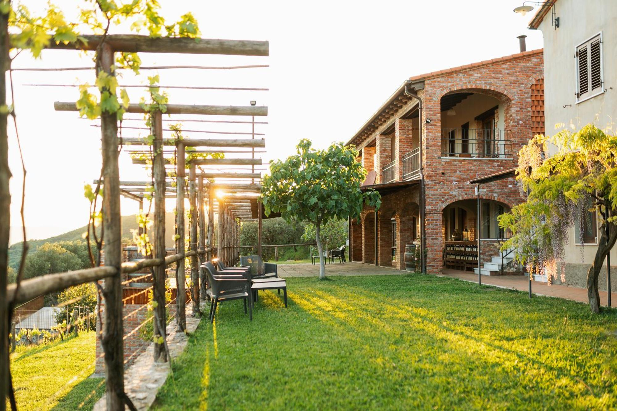 Agriturismo La Burlanda Фосдиново Екстериор снимка