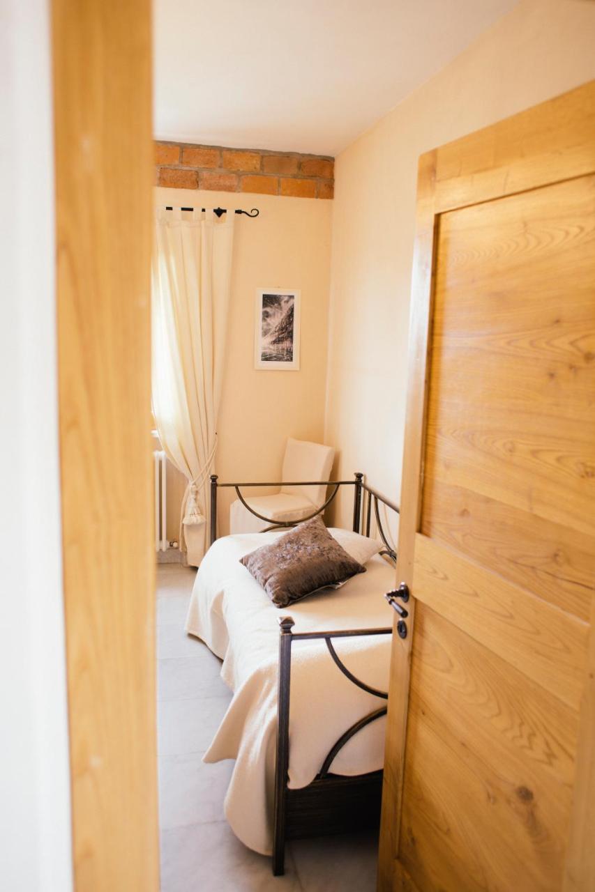 Agriturismo La Burlanda Фосдиново Екстериор снимка